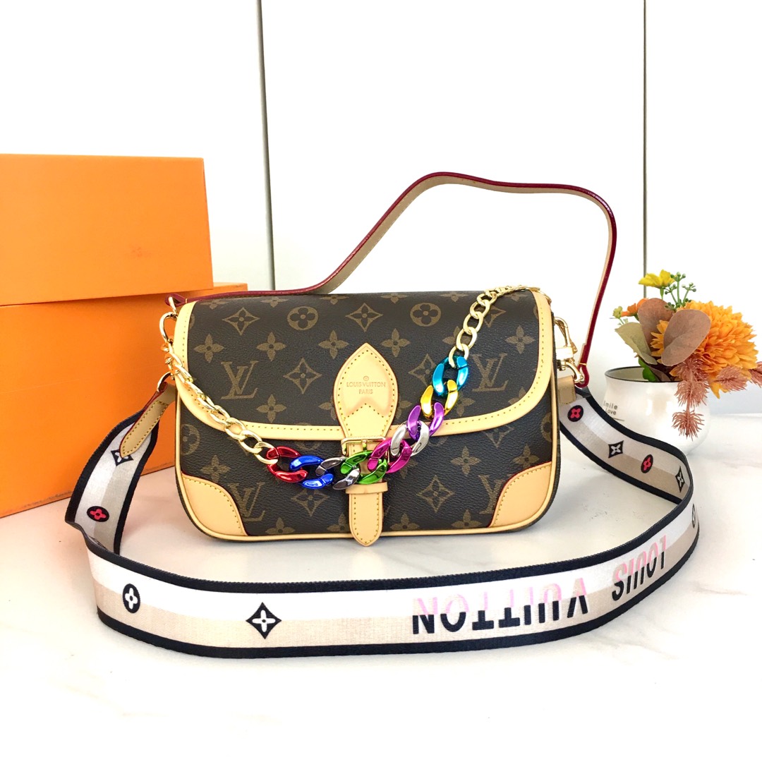 LV bag 154